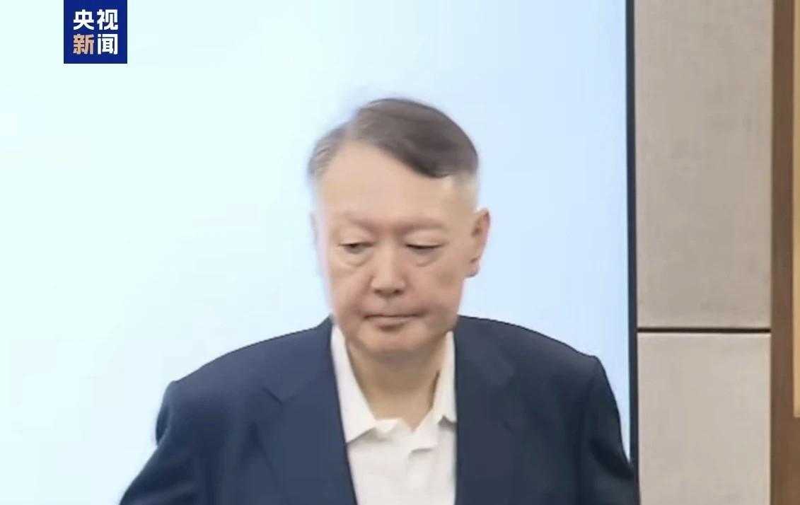 韩联社9月26日报道，
韩国负责调查内乱叛国案的独立检察组，对前总统尹锡悦的内乱