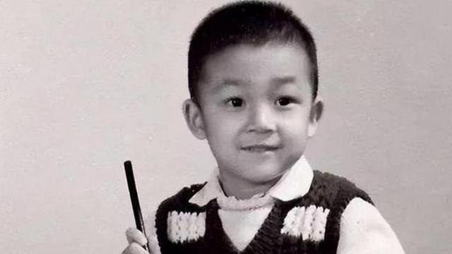 潘粤明：从舆论谷底到演技封神，他的逆袭藏着对 “坚守” 的最好诠释