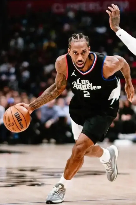 在NBA，没有顶级的队友帮衬，很难成就太高的历史地位，无人例外：

球迷公认的乔