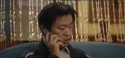 《棋士》崔业这样的男人太可怕了 趁老婆去结帐的机会，用老婆手机  

高淑华