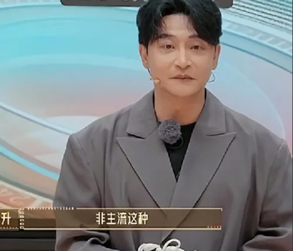 向佐女装吸粉，陈志朋输在哪