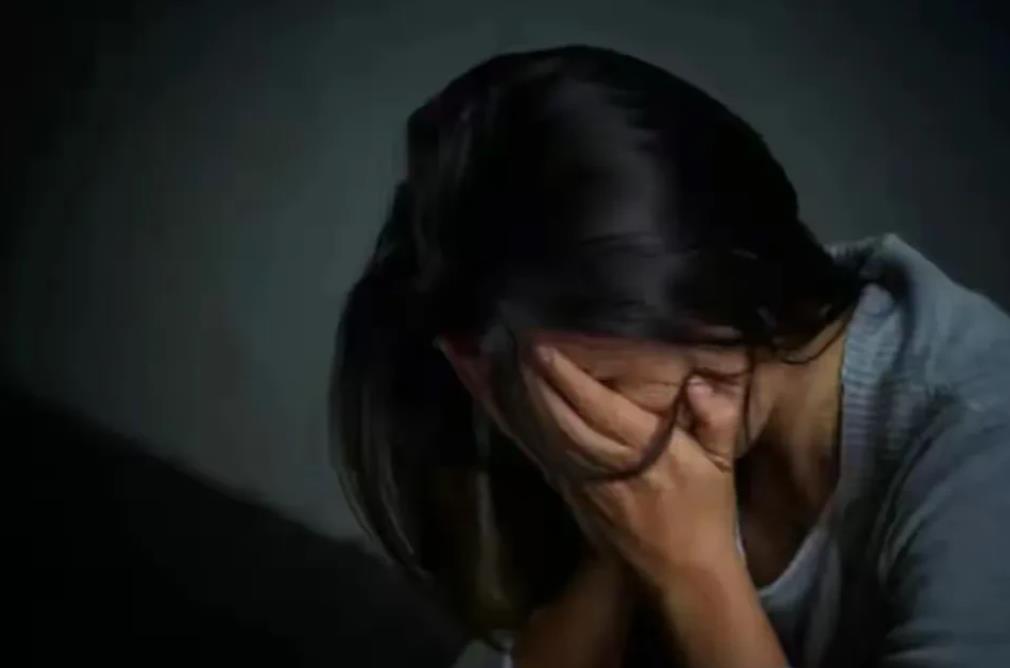 “太狗血！”广东，一女子婚后出轨，还与情夫约定，每发生一次关系收对方160块，可