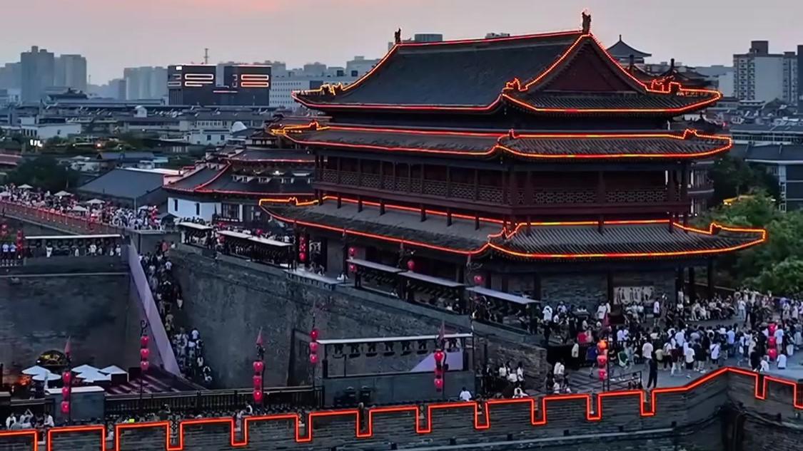 西安：从十三朝古都到新一线“扛把子”，这波操作比肉夹馍还香！