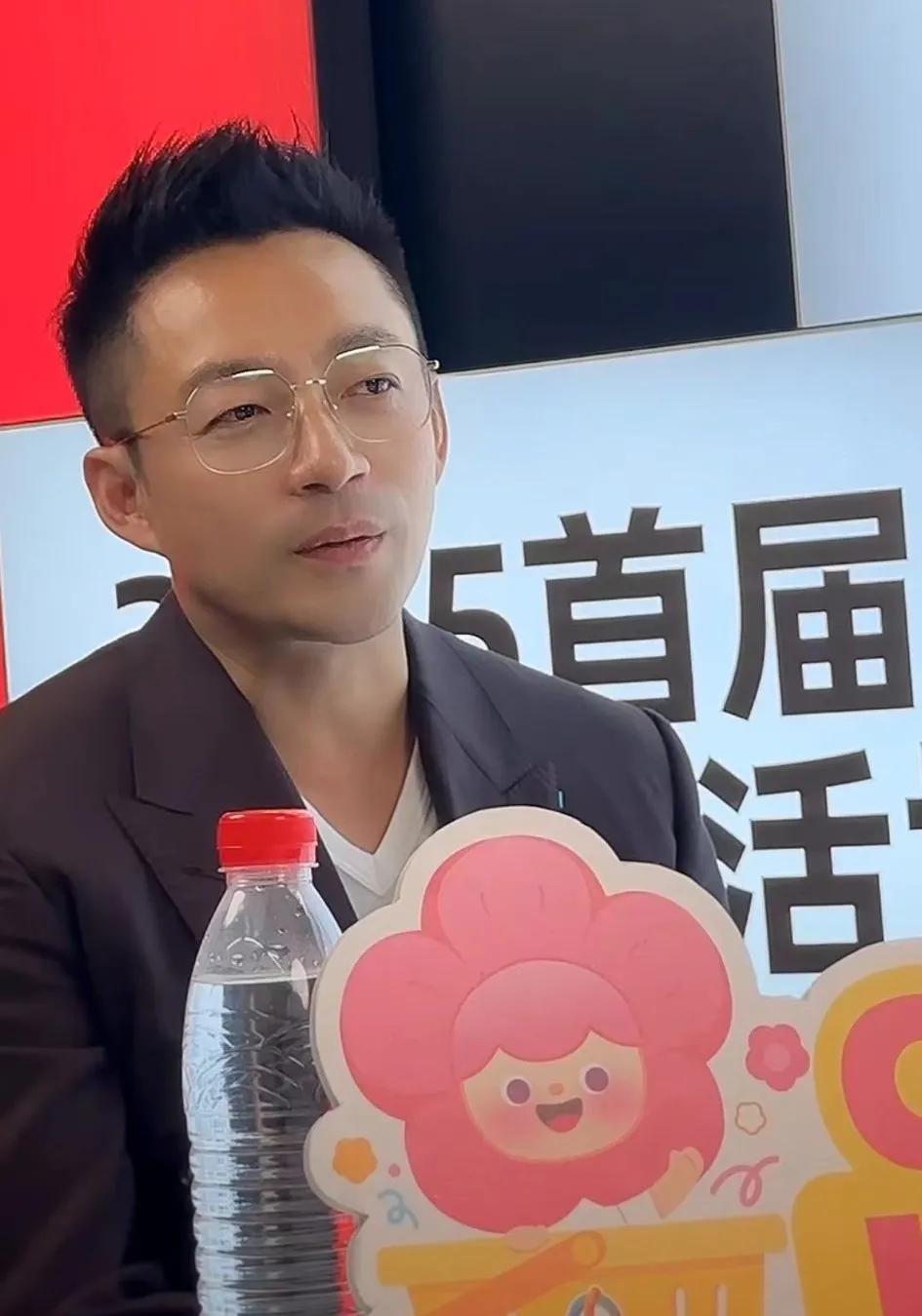 汪小菲说，说起美好，我可能不是特别适合受访的人！过去这四十多年我经历了太多！这是