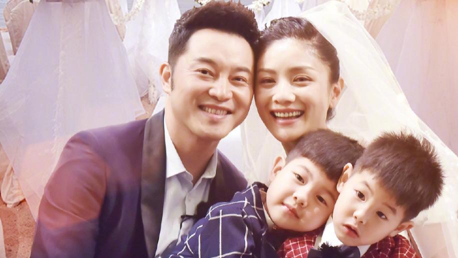明星夫妻全家福照片，孙俪女儿是邓超翻版，陈建斌蒋勤勤好甜