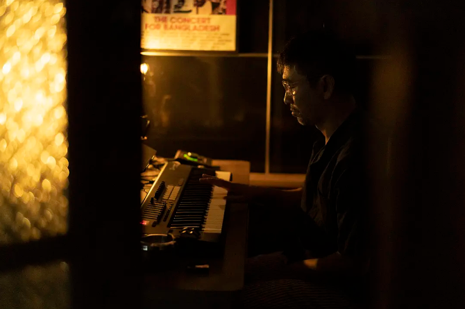 电影《钻石照耀钟鼓楼》网播定档0725