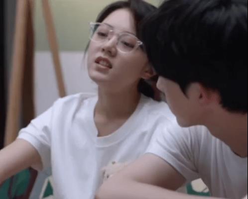钱三一《欢乐家长群2》当老师！这波回忆杀直接梦回少年派  
刷到贵州土特产的视频