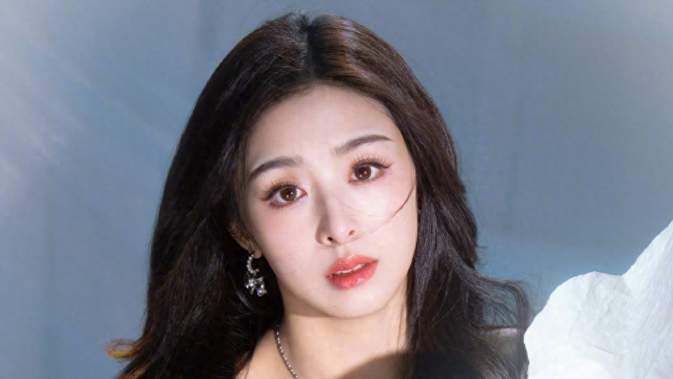 36岁张含韵生日美照曝光，逆生长颜值惊艳网友