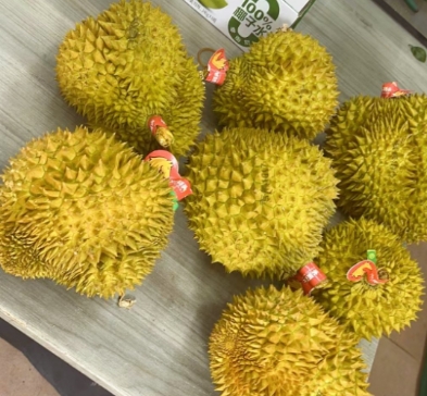 赚中国人钱还伤害中国人？泰国榴莲这事越挖越吓人，很多中国人都爱吃，可谁能想到，这
