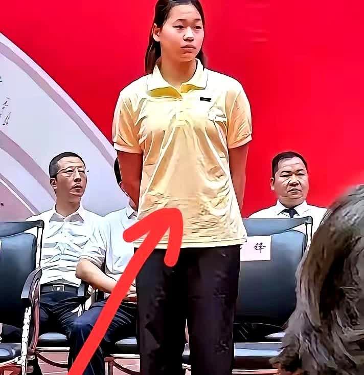全红婵“胖”上热搜，15厘米猛长！
原来不是偷懒，是青春期来了。

东京那