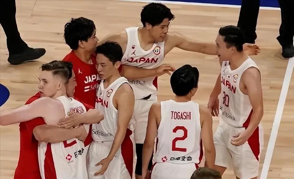 徐杰和河村永辉到底差在哪。徐杰在接受采访时说，他和河村永辉技术差不了多少。引起了