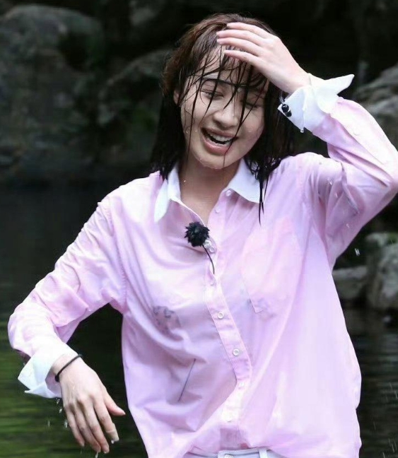 李菲儿的湿身诱惑，咱们不细聊