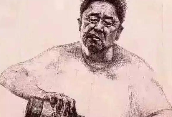 2017年，于谦抽着烟惬意招待朋友喝酒时，七弟吴京打电话说：五哥，我拍《战狼2》