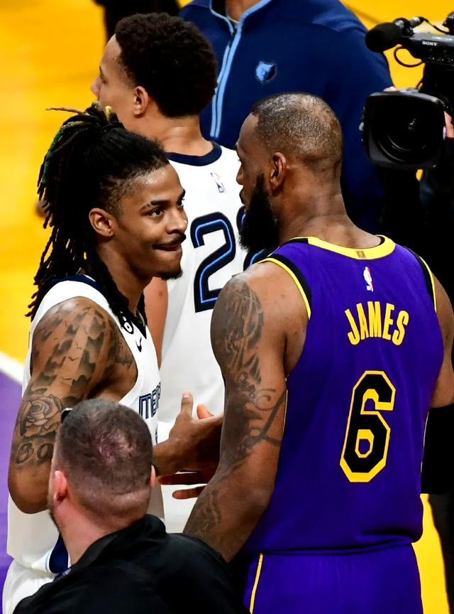 NBA新秀球员最喜欢的几个球星！每到选秀之日都频繁提起！
1.詹姆斯
詹姆斯算是