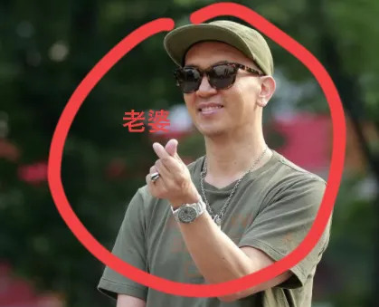 大S豪宅面临法拍











想不到啊！大S和光头的甜蜜爱情故事竟然变