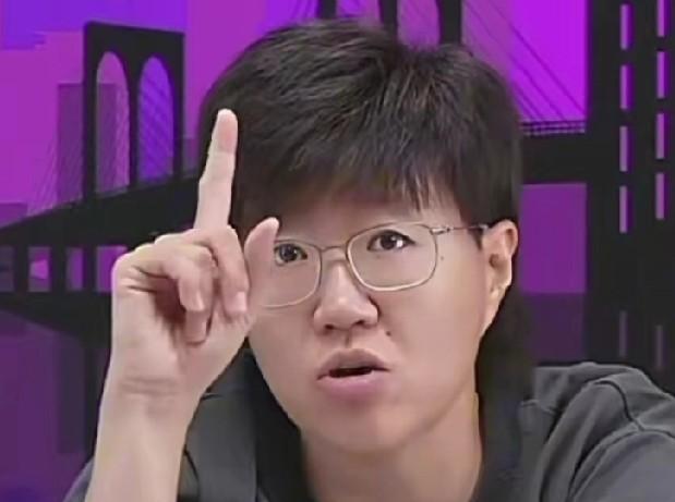 郭焱的神预测！
郭焱在直播间谈：陈幸同、韩莹赛中突发状况触发12板打法。
郭焱说