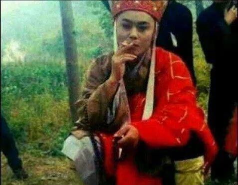 奉劝高志凯教授，以后不要再参加印度人举办的辩论，一帮没礼貌的自大狂，都不让你说句