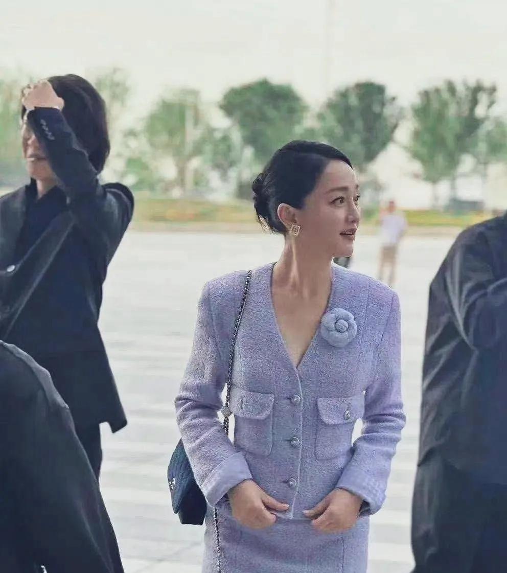 周迅的魅力真是挡不住，虽然已经50多岁，还是那么有灵气，个子不高气场不输任何明星