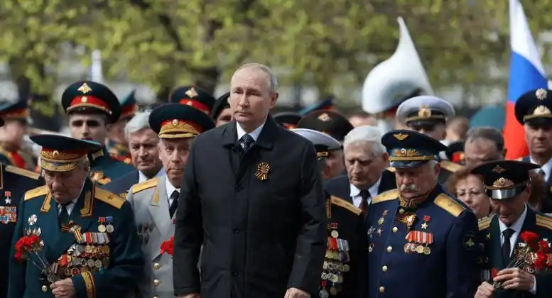 俄罗斯倒下，对咱影响很大











俄罗斯要是倒下了，那可就麻烦大了