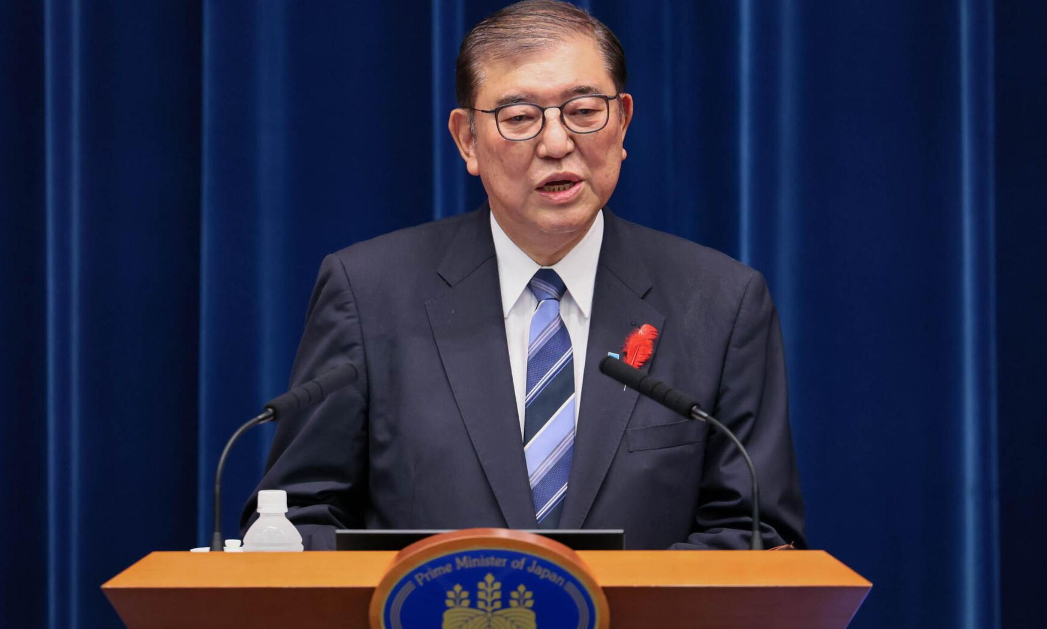 【解放军双航母练兵，日本逼中国给个交代】

憋了好几天，日本终于坐不住了。日前针