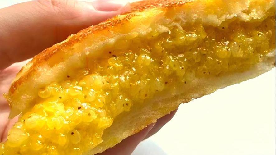 年度治愈小食！黑土地大黄米饼，吃过就念念不忘