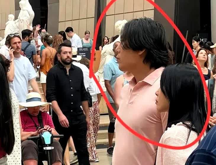 大家发现没

找对象不能找太丑的

看伊能静就知道了，他们两个人肯定是亲