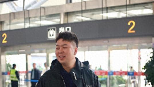 11年过去了，那个当众给韩国人下跪的杜海涛，如今处境怎么样？