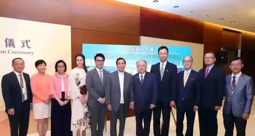 李佩雯不如何超琼强势











家族企业里的女人不好当啊！你看李佩雯
