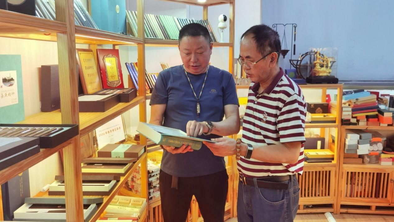 寻香溯源，联合国和平使者林常德探秘厦门堡冠香业