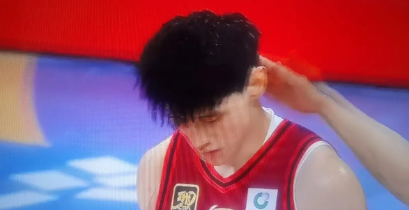 终于看到CBA国内球员比外援很厉害。北京对青岛的比赛没想到青岛没有杨汉森还那么强