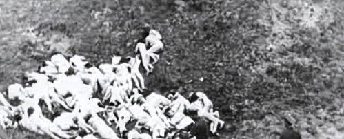 1941年，一群犹太女人被带到帕茹斯特森林，正当她们将要被处决时，立陶宛民兵成员