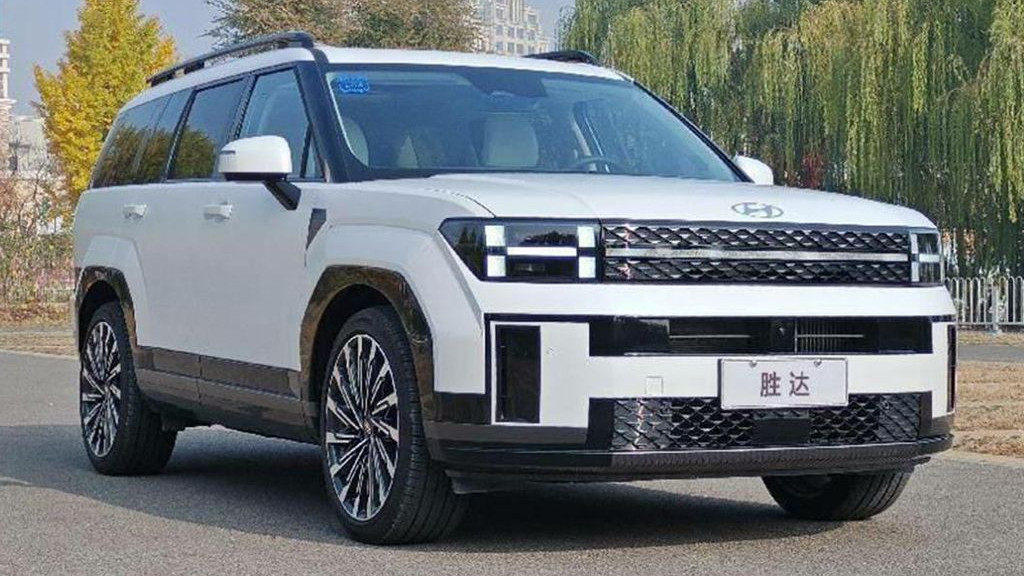 方程豹钛7月销破2万辆，长得像钛7的全新胜达却卖不动，为何？