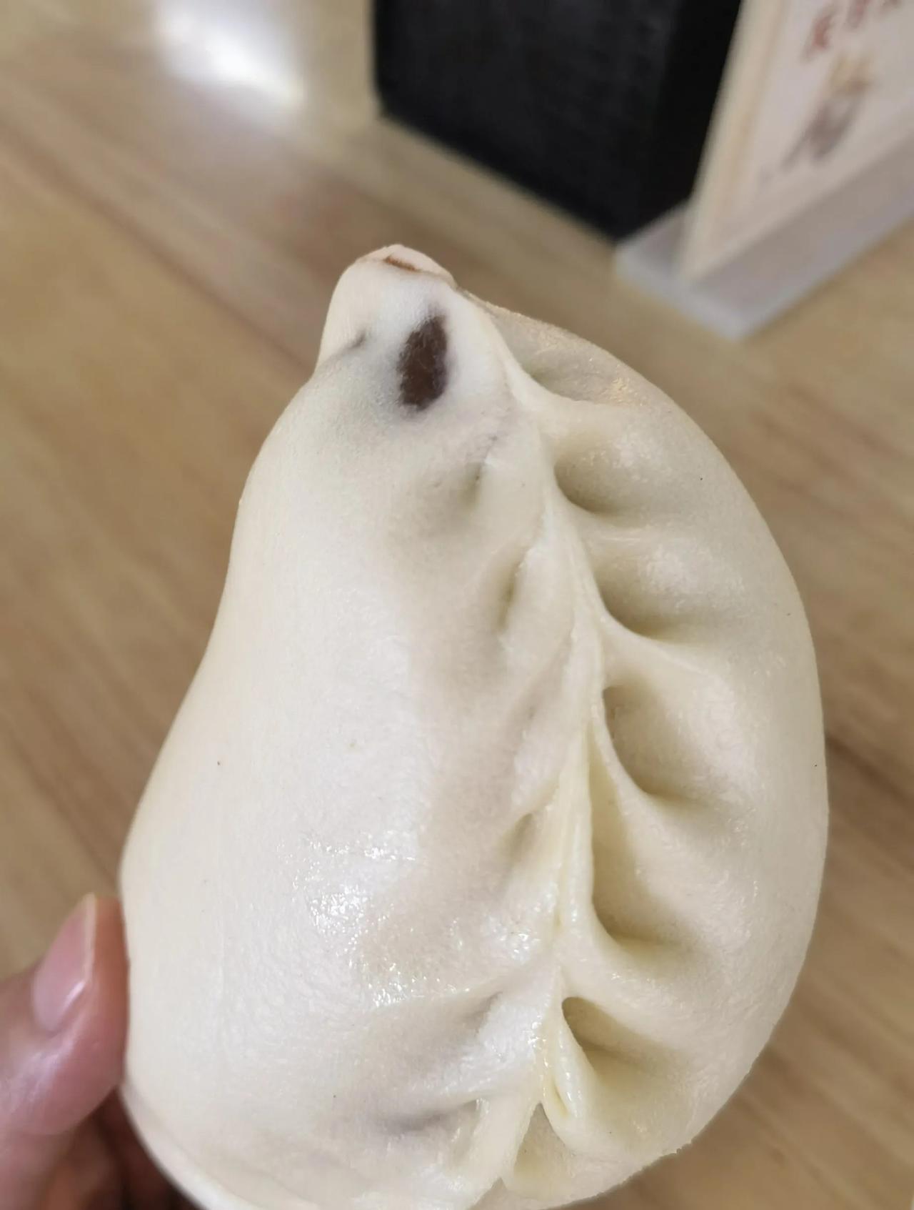 一个养胃的人，看到这个豆沙包子，豁出来了[可爱]