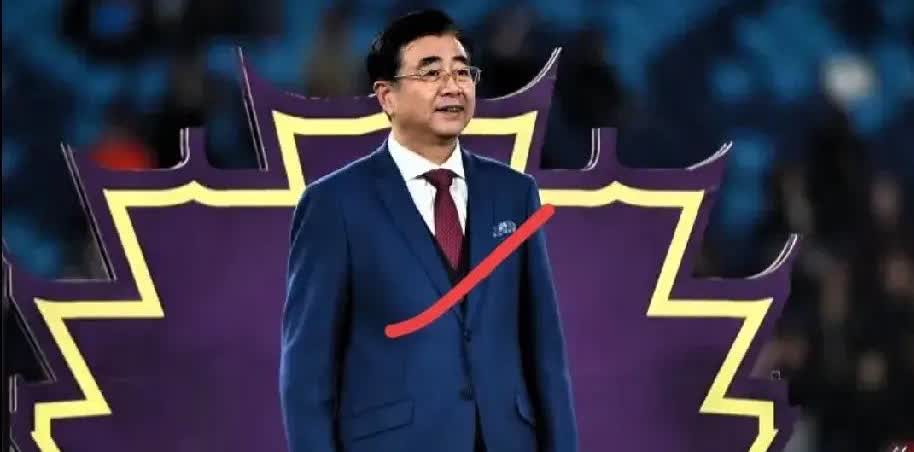 国足停训！全员回家躺了。

首先队员说句累，足协一小时前就批了假。

没