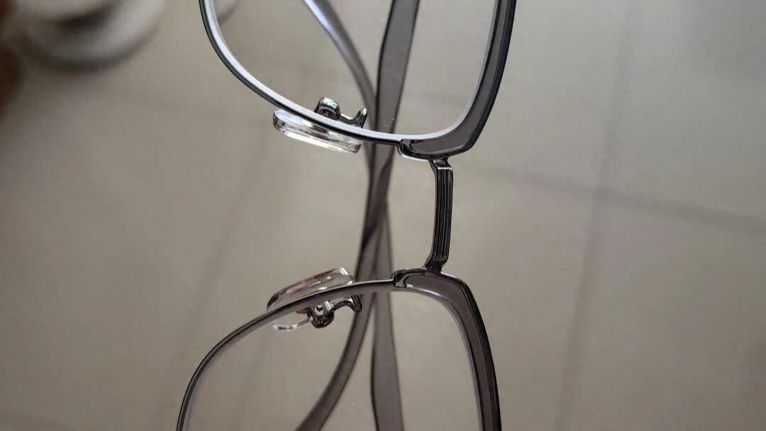 感动媒体人兄弟的一副眼镜