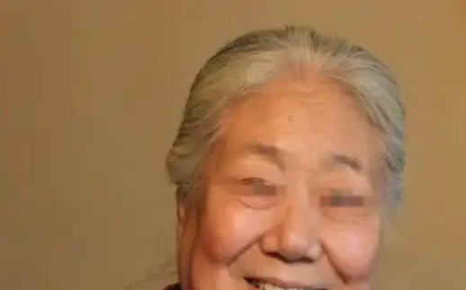 大妈养老金被人冒领