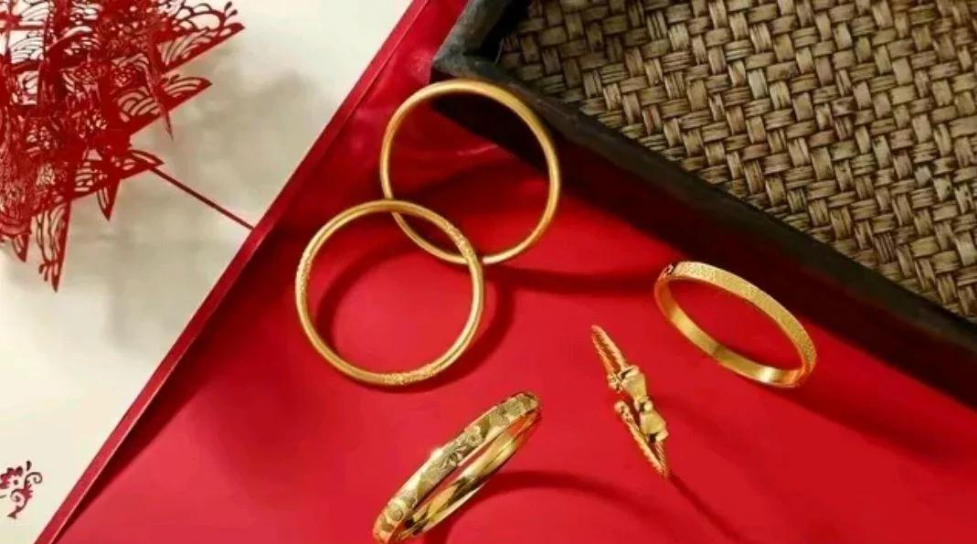 无语了！外甥婚期只剩两个月，小两口居然因为婚纱要掰？
我表姐家是农村的，好不容易