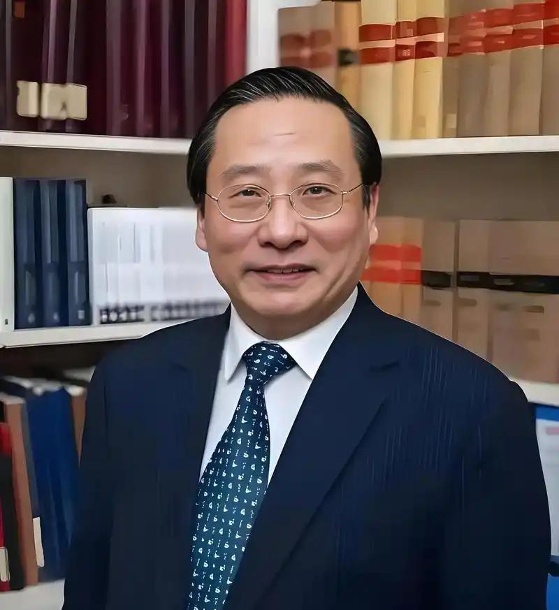 高志凯用直白的语言告诉印度：中国能够抗住美国的关税战，印度没有理由不行，印度完全