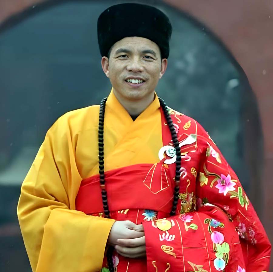 少林寺新住持释印乐，面相慈祥，比释永信强多了