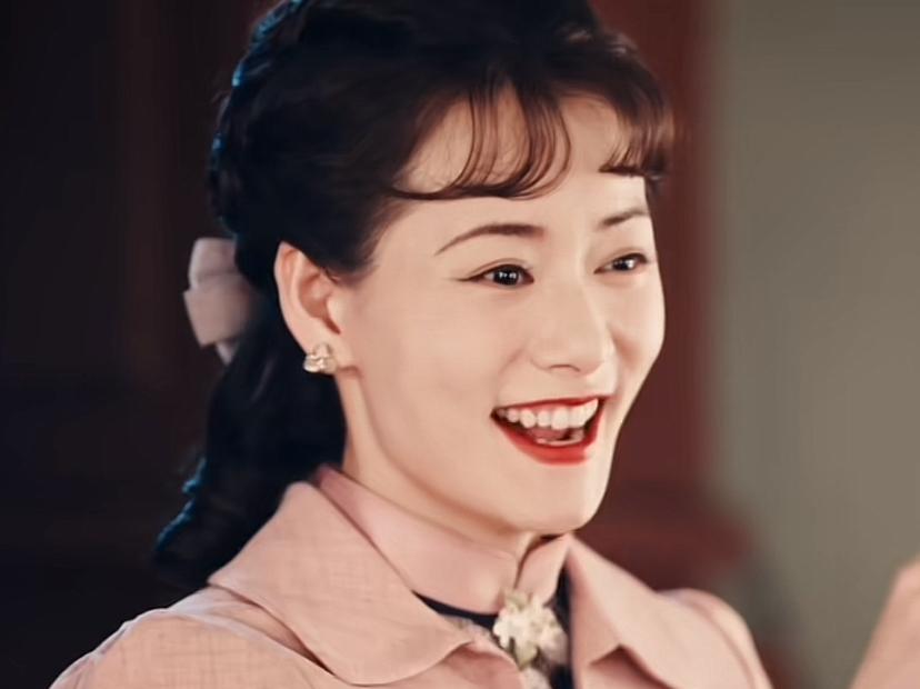 柴碧云为什么红不起来呢？
我觉得她演技还是有的，只不过……
柴碧云毕业于北电，同