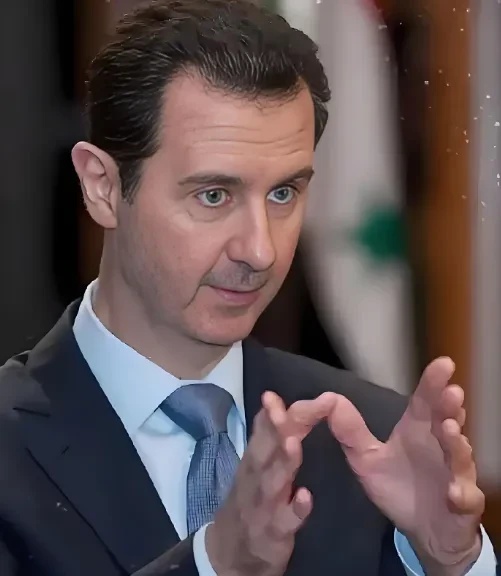 巴沙尔或许对叙利亚彻底死心了，叙利亚乱成这样，据说连朱拉尼都离开大马士革了。
