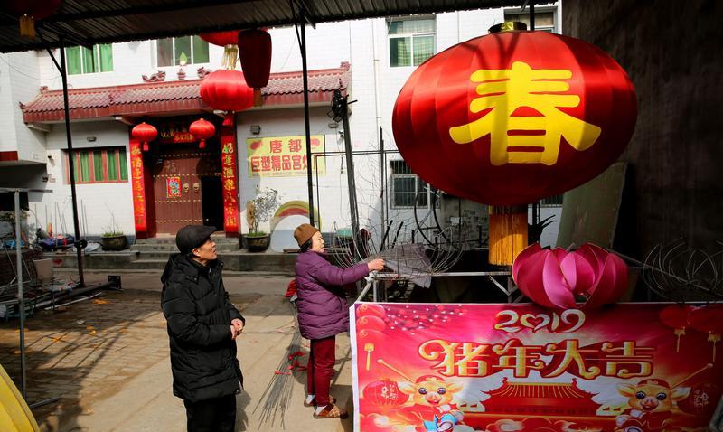 呼延赞的虎爹育儿：冷水澡与全家刺青
北宋猛将呼延赞，把军营作风带回家：寒冬腊月让