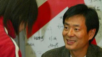 濮存昕：22年防艾路，用艺术点亮生命的红丝带