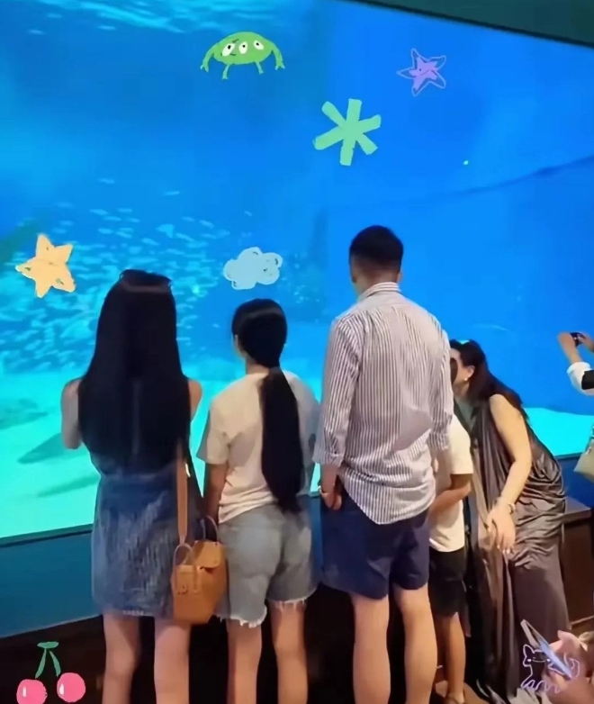 致即将举行婚礼的筱梅的一封信

筱梅，你们马上就要举行婚礼啦！在你们即将带着玥儿