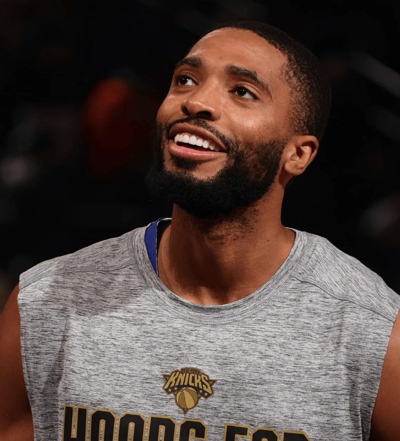 NBA常规赛，尼克斯133-120击败灰熊。
赛后尼克斯主帅迈克-布朗在接受记者