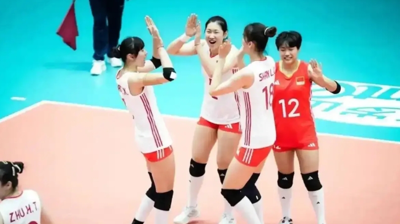 干净利落，连胜三局，中国∪21女排3-0泰国，轻松晋级8强！
U21女排在本届世