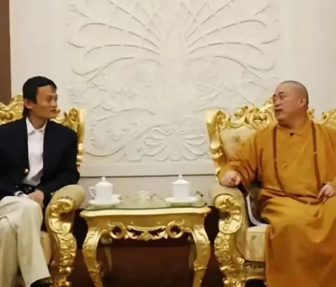 我敢肯定的说  
释永信，  
大概率是少林寺几千年来，  
最有经商头脑的方丈