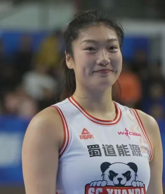 四川女子篮球队为轻视对手付出了惨痛代价！赛前四川女篮提前三轮锁定总冠军的言论，让