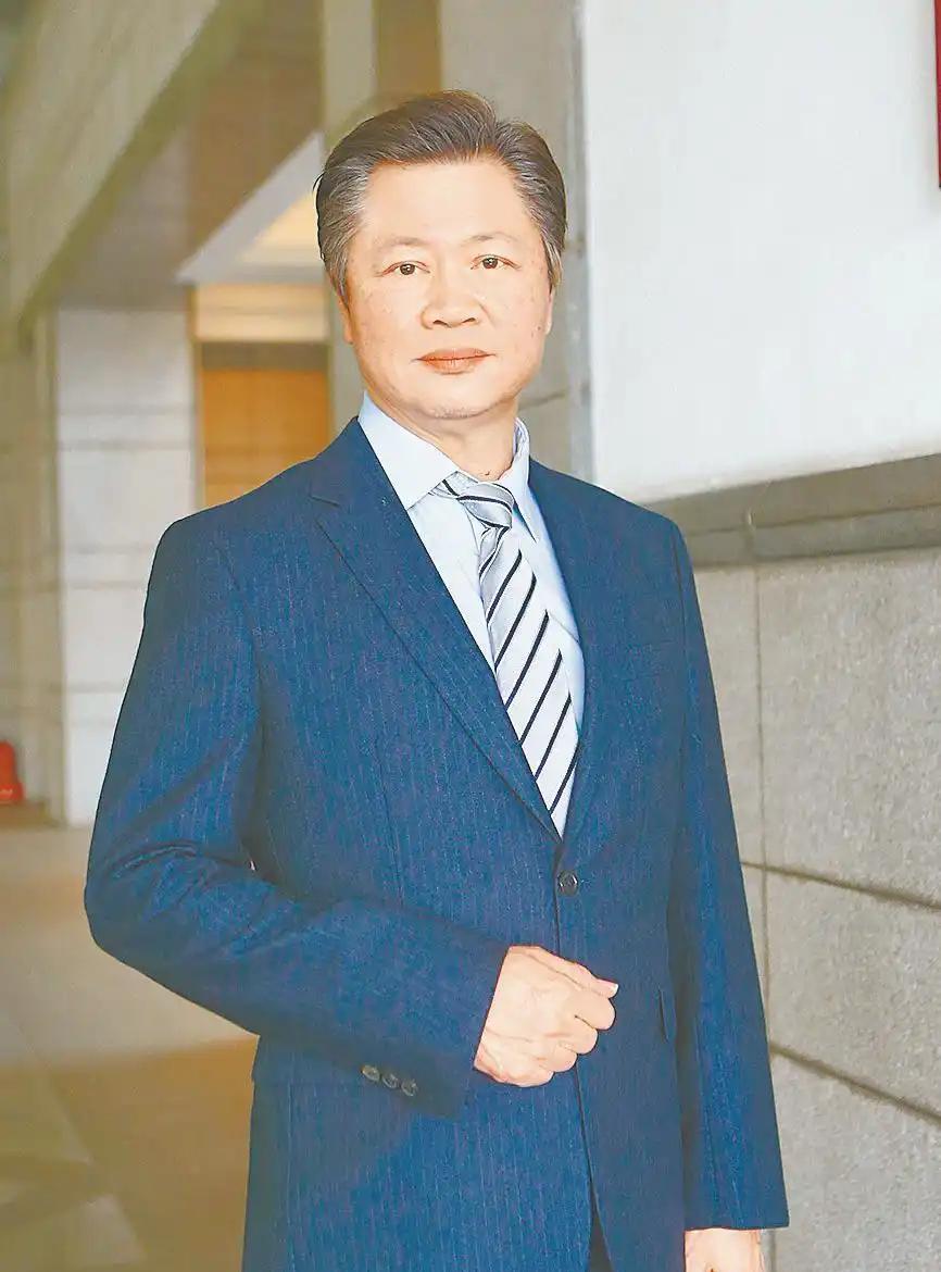 [微风]台湾学者赖岳谦一语惊人：“中国大陆这么大，至今未完成统一，真是反常中的反