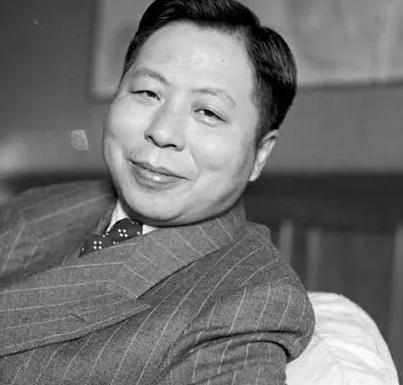 1949年，吴国桢奉蒋介石的命令，接替陈诚担任台湾省主席兼保安司令，但是还没有三
